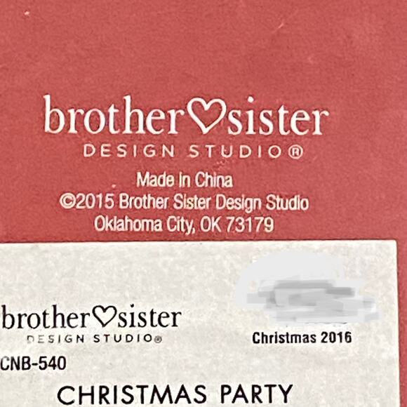 Assorted Christmas Cardboard Gift Boxes in Gently Used Condition - Picture 8 of 9